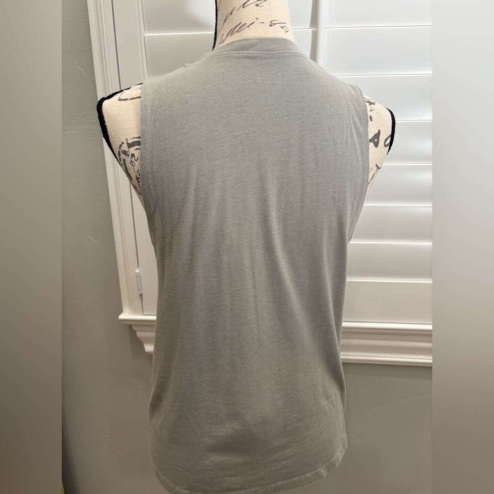 Under Armour Charcoal Athletic Tank - Picture 2 of 4